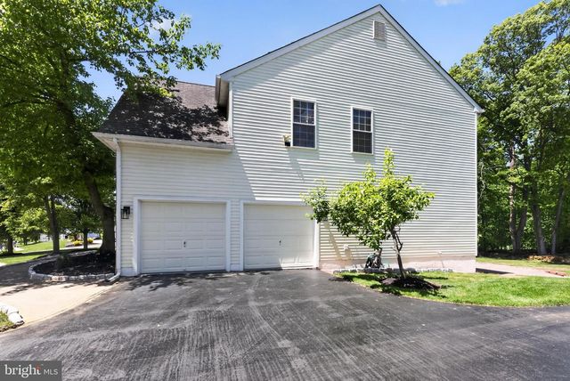 252 FERNDALE LN, Downingtown, PA 19335
