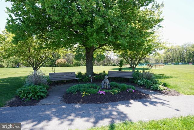 252 FERNDALE LN, Downingtown, PA 19335