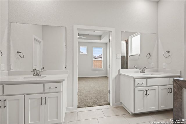 533 Canyon Live Oak, Seguin, TX 78155