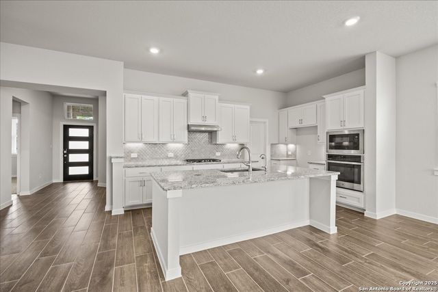 533 Canyon Live Oak, Seguin, TX 78155