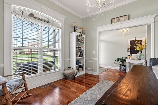 195 Stonegate Dr, Smithville, TN 37166