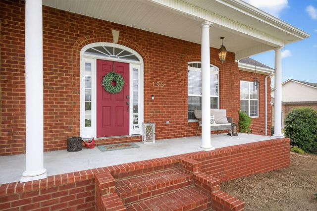 195 Stonegate Dr, Smithville, TN 37166