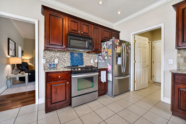 195 Stonegate Dr, Smithville, TN 37166