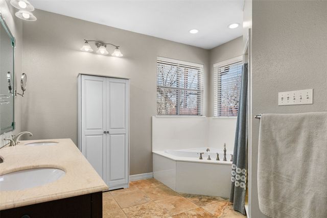 8903 Ravenswood Road, Granbury, TX 76049