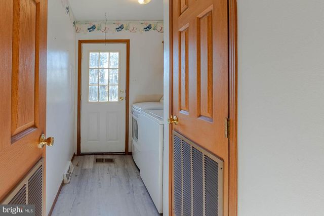 393 W AARON SQ, Aaronsburg, PA 16820