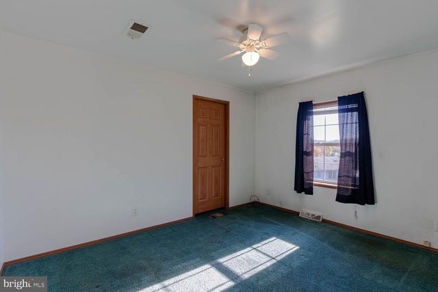 393 W AARON SQ, Aaronsburg, PA 16820