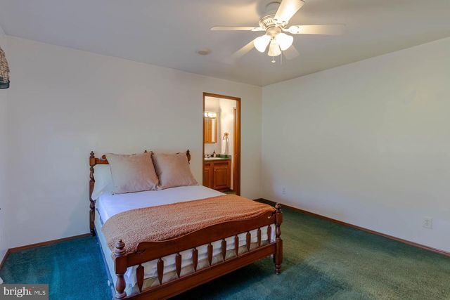 393 W AARON SQ, Aaronsburg, PA 16820