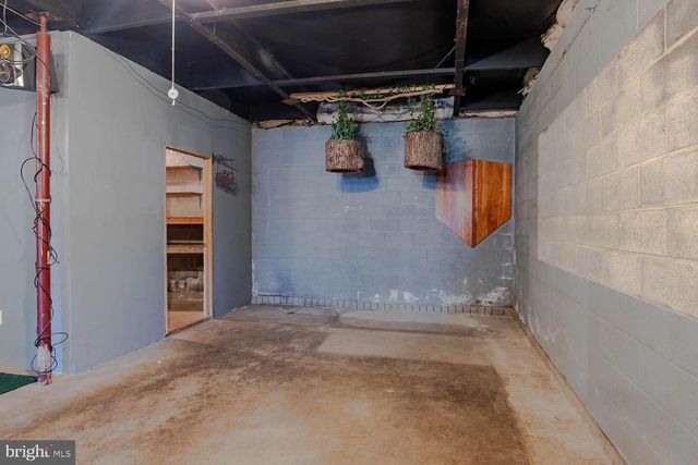 393 W AARON SQ, Aaronsburg, PA 16820