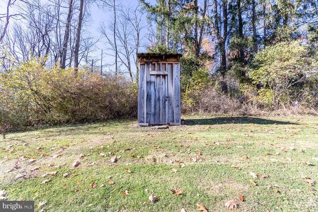 393 W AARON SQ, Aaronsburg, PA 16820