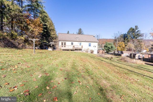 393 W AARON SQ, Aaronsburg, PA 16820