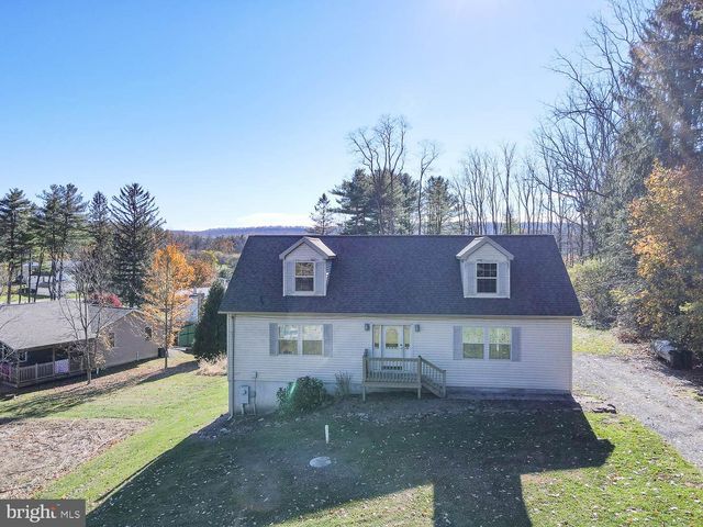 393 W AARON SQ, Aaronsburg, PA 16820