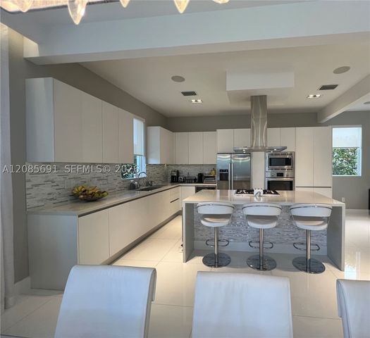 7550 NW 101st Ct 0, Doral, FL 33178