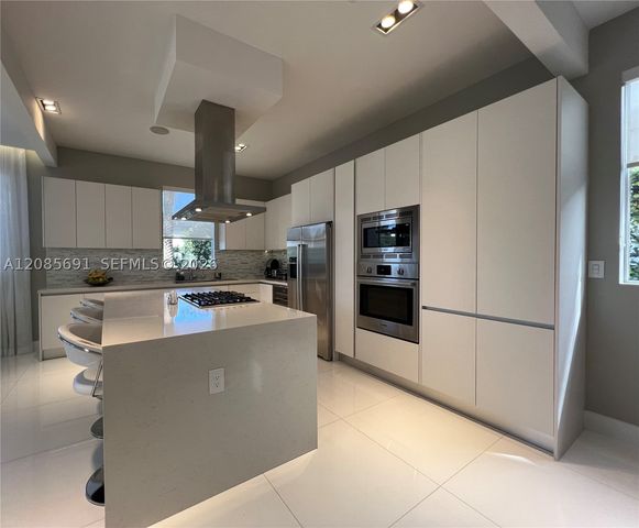 7550 NW 101st Ct 0, Doral, FL 33178