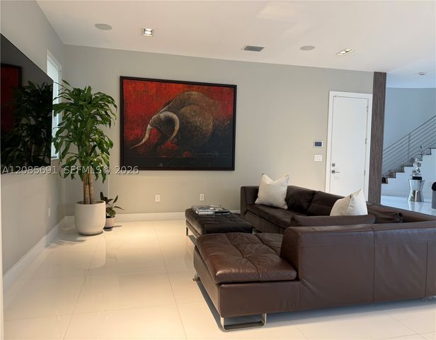 7550 NW 101st Ct 0, Doral, FL 33178