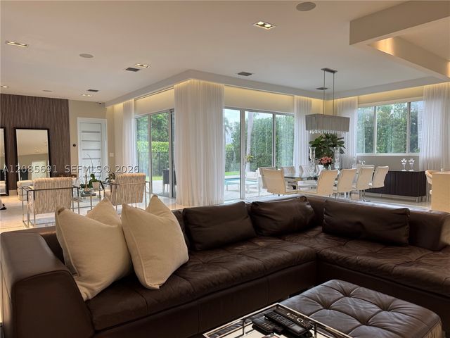 7550 NW 101st Ct 0, Doral, FL 33178
