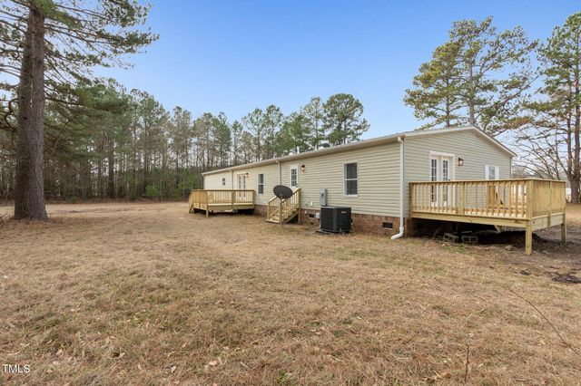 752 Dundee Circle, Raeford, NC 28376