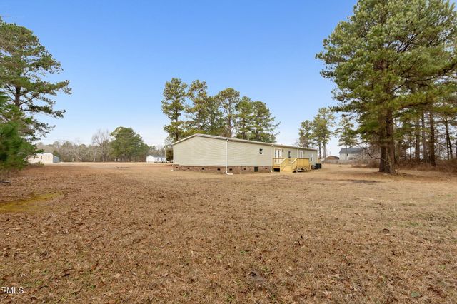 752 Dundee Circle, Raeford, NC 28376