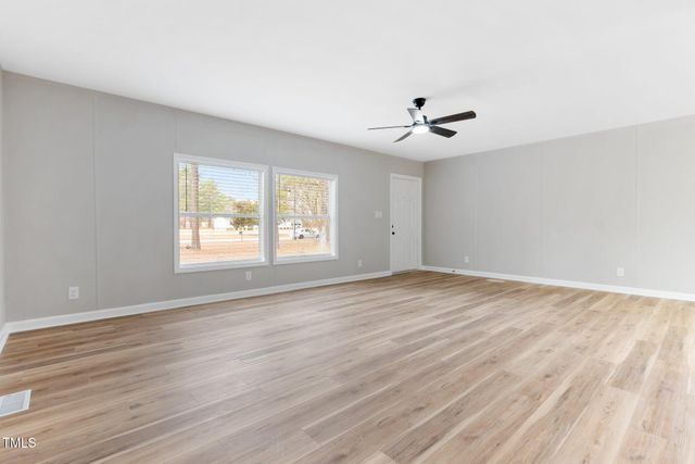 752 Dundee Circle, Raeford, NC 28376