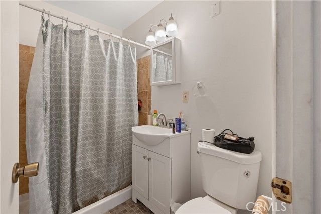 10840 Beverly Drive, Hanford, CA 93230