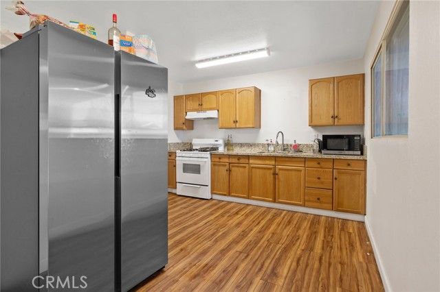 10840 Beverly Drive, Hanford, CA 93230