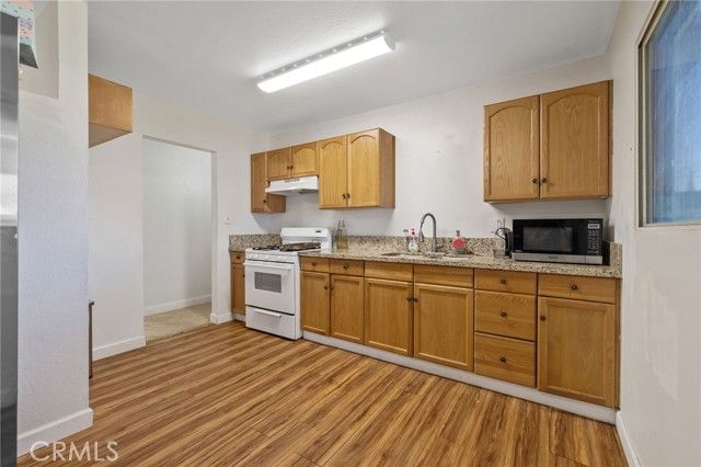 10840 Beverly Drive, Hanford, CA 93230