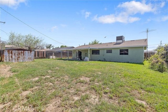 10840 Beverly Drive, Hanford, CA 93230