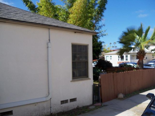 1250 1254 Parker Place, San Diego, CA 92109