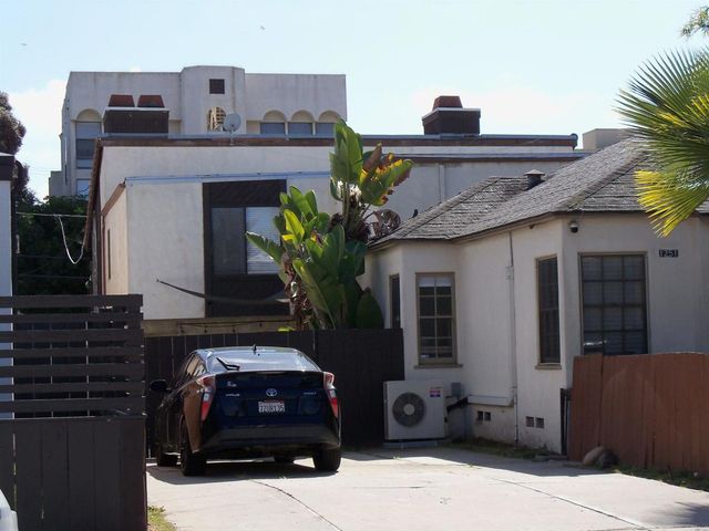 1250 1254 Parker Place, San Diego, CA 92109