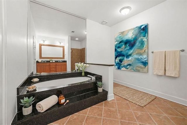 3071 Lenox Road NE 11, Atlanta, GA 30324