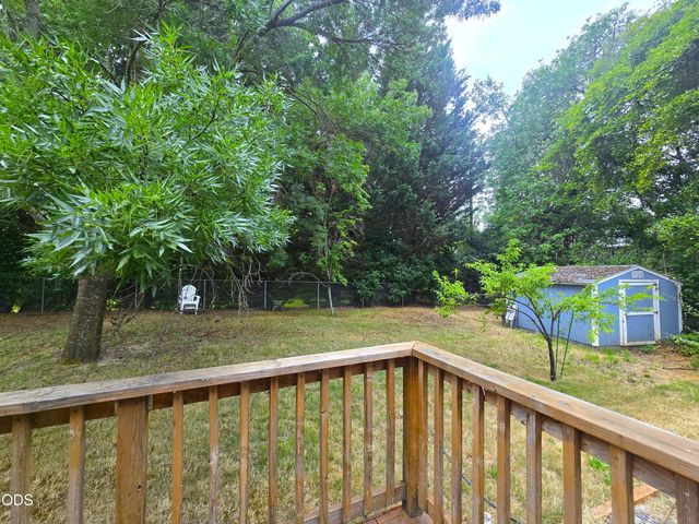 533 NW Midland Avenue, Grants Pass, OR 97526