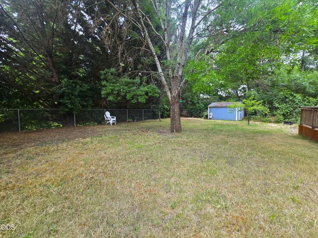 533 NW Midland Avenue, Grants Pass, OR 97526