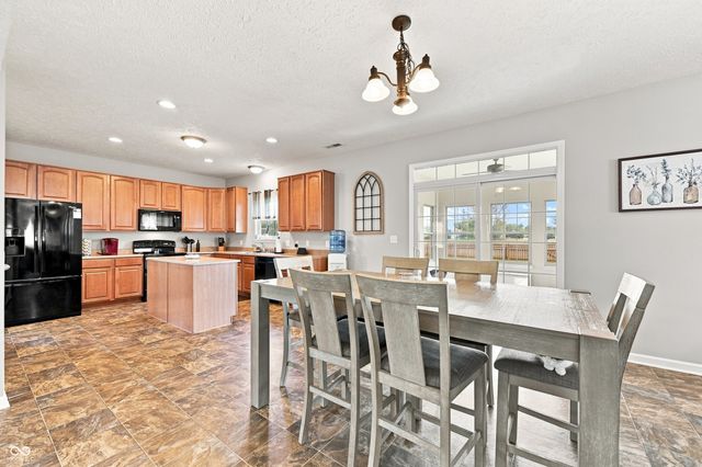 2484 Burgundy Way, Plainfield, IN 46168