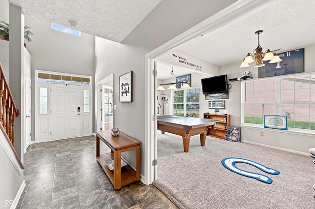 2484 Burgundy Way, Plainfield, IN 46168