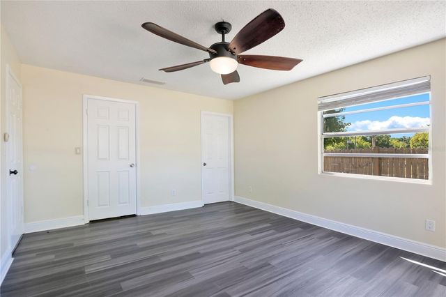 370 N LAKE AVENUE, Apopka, FL 32703