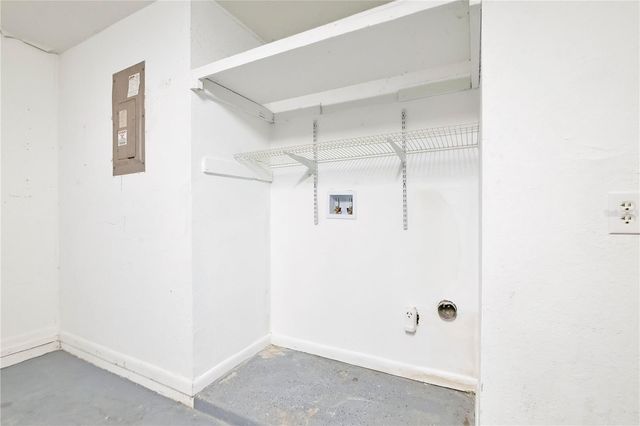 370 N LAKE AVENUE, Apopka, FL 32703