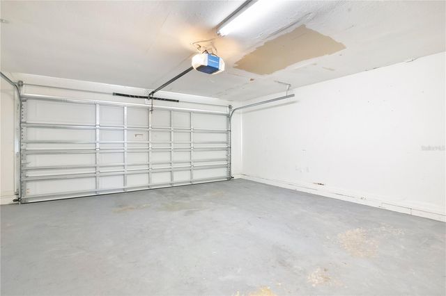 370 N LAKE AVENUE, Apopka, FL 32703