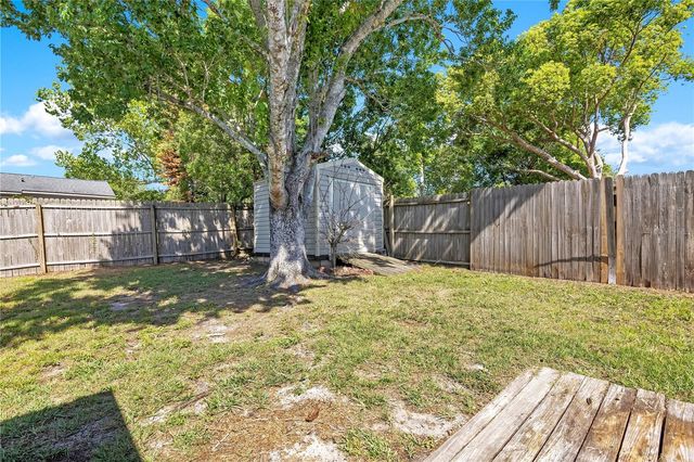 370 N LAKE AVENUE, Apopka, FL 32703