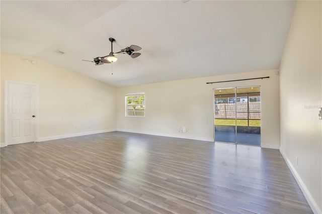 370 N LAKE AVENUE, Apopka, FL 32703