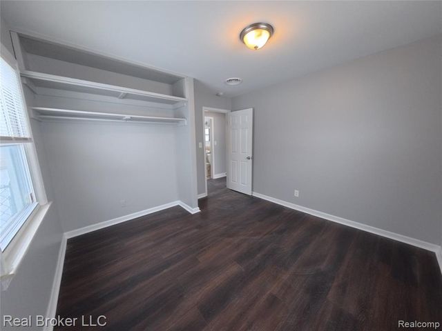 26270 Grandmont Street, Roseville, MI 48066