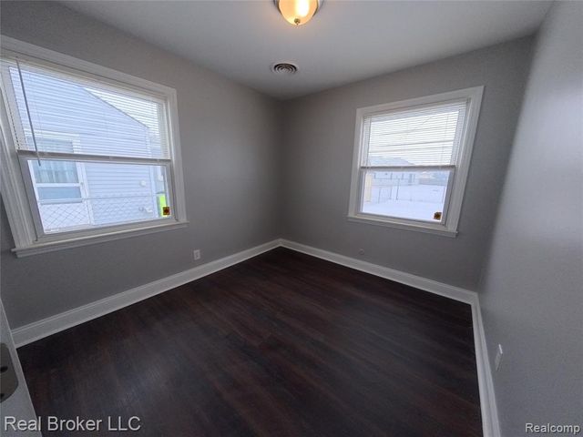 26270 Grandmont Street, Roseville, MI 48066