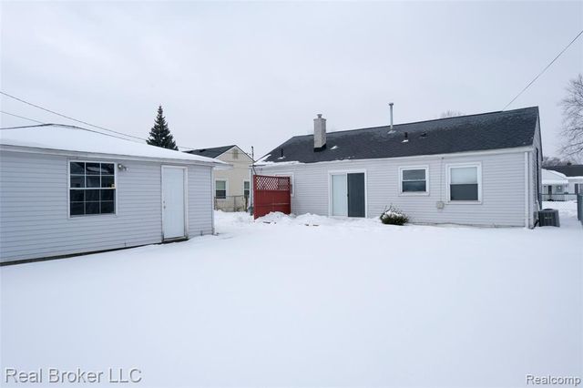 26270 Grandmont Street, Roseville, MI 48066