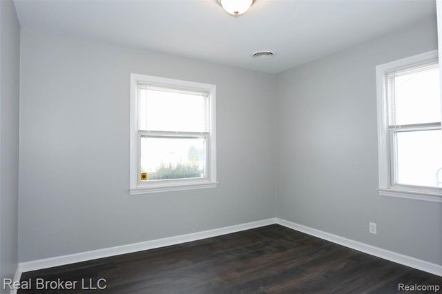 26270 Grandmont Street, Roseville, MI 48066