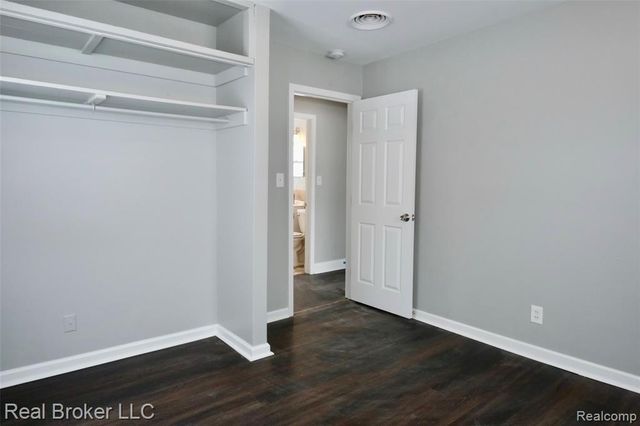 26270 Grandmont Street, Roseville, MI 48066