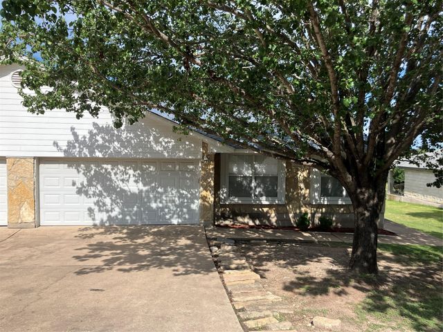 3201 MacArthur Ave A, Lago Vista, TX 78645