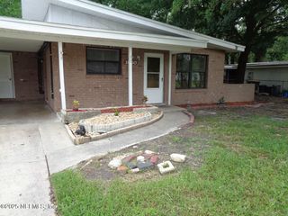 1050 MANTES Avenue, Jacksonville, FL 32205