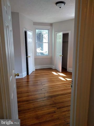 4841 N 8TH ST, Philadelphia, PA 19120