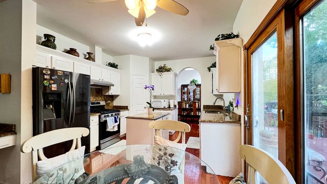 968 Knowles Road, Gurnee, IL 60031