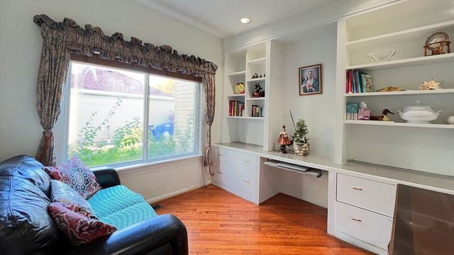 968 Knowles Road, Gurnee, IL 60031