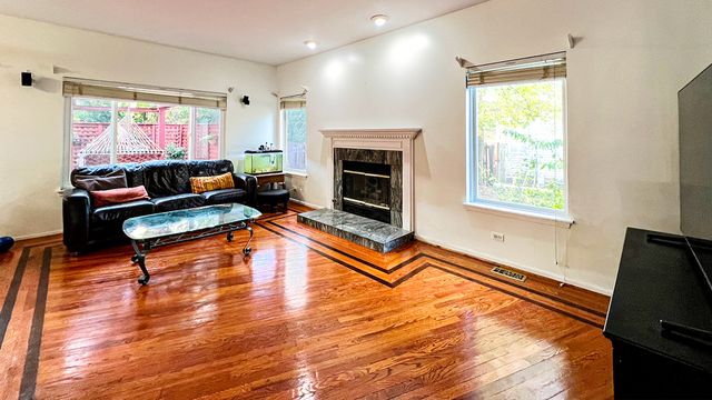 968 Knowles Road, Gurnee, IL 60031