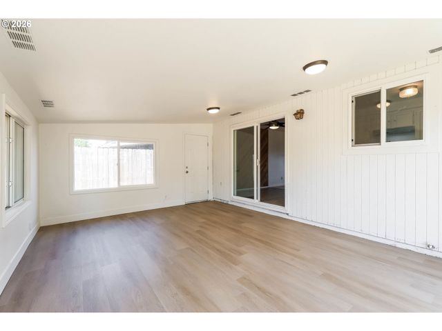 4927 TRADE WIND Ave, Keizer, OR 97303